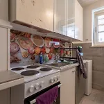 Moderne 2-zimmer-wohnung In Uni-naehe - Ruhig, Gemuetlich & Stadtnah 아파트