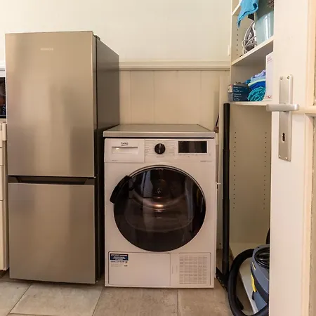 Moderne 2-zimmer-wohnung In Uni-naehe - Ruhig, Gemuetlich & Stadtnah